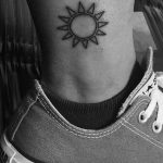 tatuaje sol para hombres 2 - tatuajes del sol