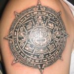 tatuajes sol azteca 4 - tatuajes del sol