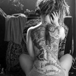 tatuajes de mujeres rastas 4 - Tatuagens Feminina