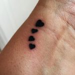 tattoo corazones negros 4 - tatuajes de corazones