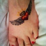 tatuajes corazones alas 6 - tatuajes de corazones
