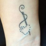 85 Tatuajes de Corazones originales y sus significados - Tatuajes Geniales tatuajes corazones muñeca 4 - tatuajes de corazones