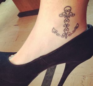 tatuajes anclas mujer significado 4 - tatuajes de anclas