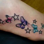 80 Originales Tatuajes de Mariposas 🦋 y su Significado - Tatuajes Geniales tatuajes de mariposas pie pequeños 4 - tatuajes de mariposas