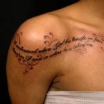 tatuajes de letras para mujeres 10 -