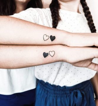 hermanas bonitos 6 - Tatuajes de triángulos